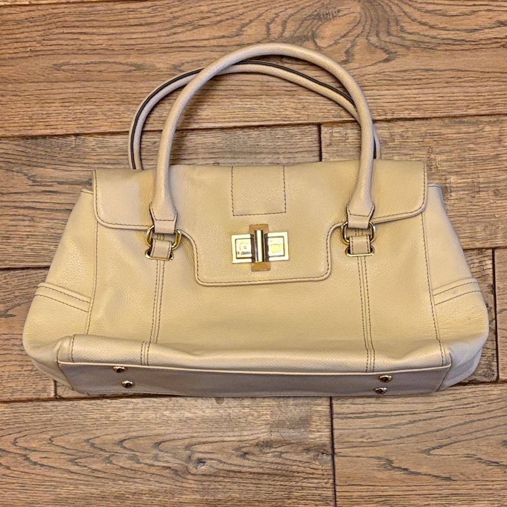 Tignanello Elegant Cream Leather Handbag